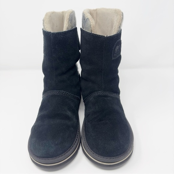 Sorel “Newbie” Suede Boots - Picture 2 of 8
